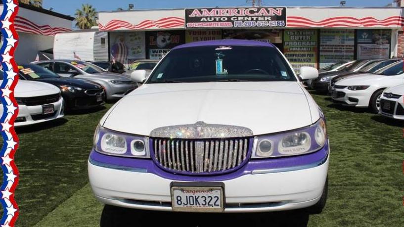 LINCOLN TOWN CAR 2000 1L1FM81W6YY793623 image